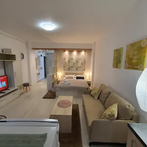 Garsoniere Fundeni Апартаменты Бухарест